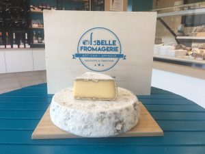 2) Fromage Vache Bauges