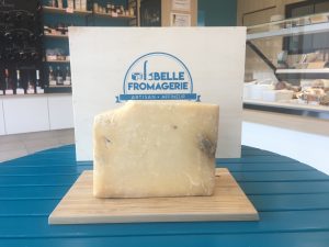 2) Fromage Vache Cheddar Montgomery