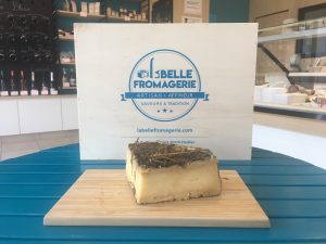 2) Fromage Vache Tomme Foin
