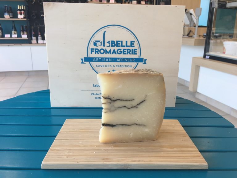 4) Fromage Brebis 10 Percorino Truffe